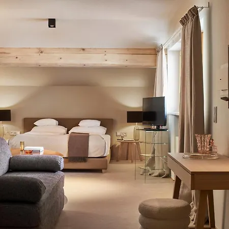 Hotel Schwarzwand 4*