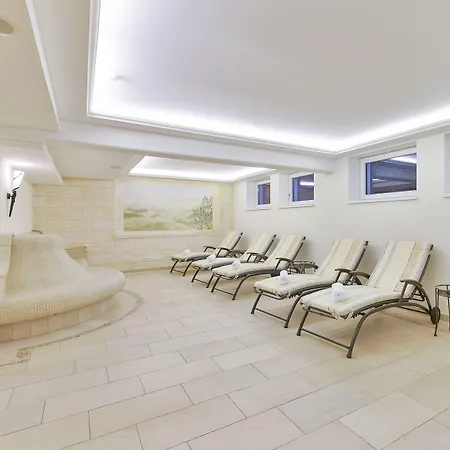 Schwarzwand Szálloda 4*