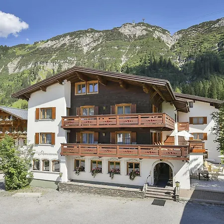 Schwarzwand Szálloda 4*